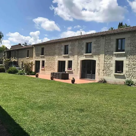 Au Boom Coeur Forfait Spa, Diner & Petit-dejeuner Inclus Nyaraló