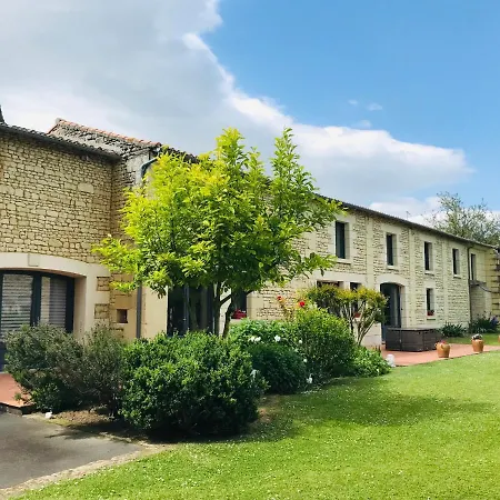 Au Boom Coeur Forfait Spa, Diner & Petit-dejeuner Inclus Nyaraló