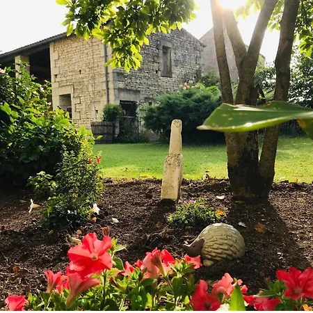 Au Boom Coeur Forfait Spa, Diner & Petit-dejeuner Inclus Nyaraló Tourtenay