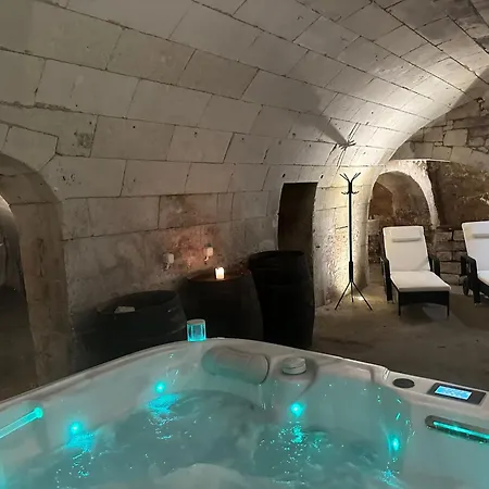 Au Boom Coeur Forfait Spa, Diner & Petit-dejeuner Inclus *