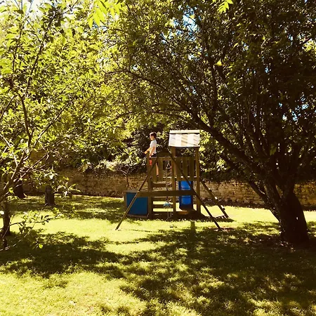 Au Boom Coeur Forfait Spa, Diner & Petit-dejeuner Inclus Nyaraló Tourtenay